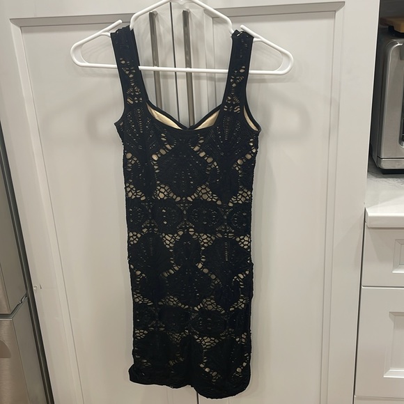 Black lace with new underlay. Stretchy/elastic material. Super comfortable. - Picture 3 of 4